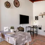 Azahares Apartament *