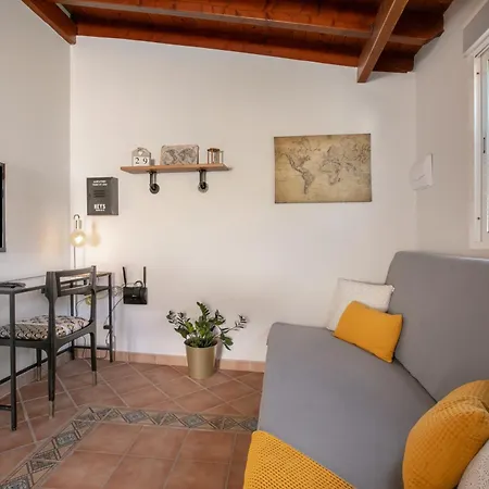 Azahares Apartment *